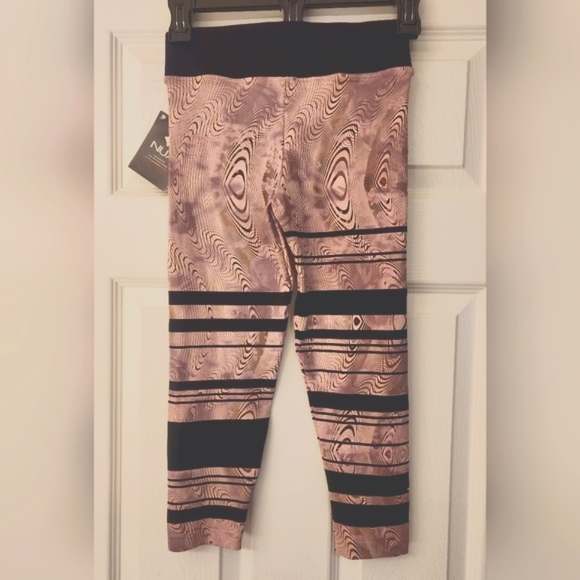 NUX Harlow V cropped capri in bareskin - Picture 2 of 5